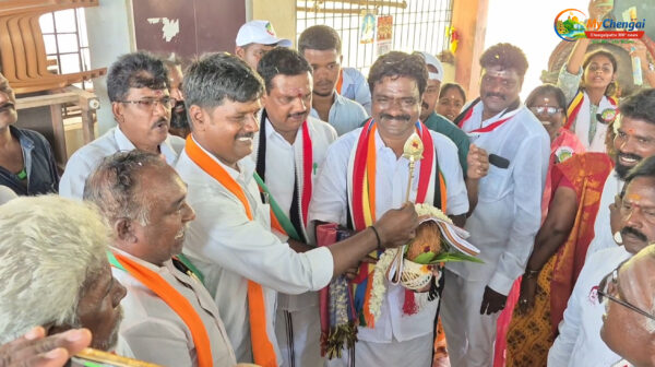 திமுக அரசை வீழ்த்த 108 சூரைத்தேங்காய் உடைத்து பிரச்சாரம்!
