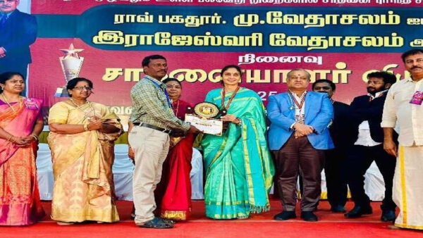 செங்கல்பட்டு அரசு கலைக்கல்லூரியில் சாதனையாளர் விருது