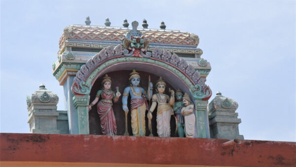 முகுந்தகிரி கோவிலில் கொள்ளை முயற்சி: கருவறை கதவு உடைப்பு