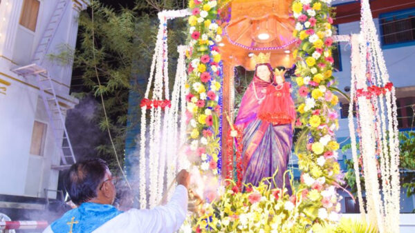 தையூரில் சகாய மாதா தேர்பவனி கோலாகலம்