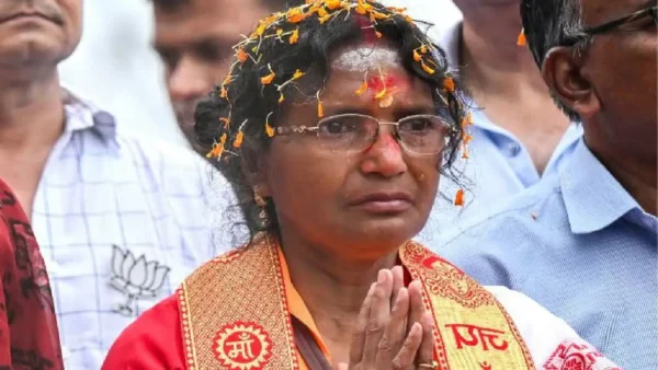 ஆர்.ஜி. கர் மருத்துவரின் தாயார் ரத்னா தேவநாத் எம்.எல்.ஏ.-வாக வெற்றி!