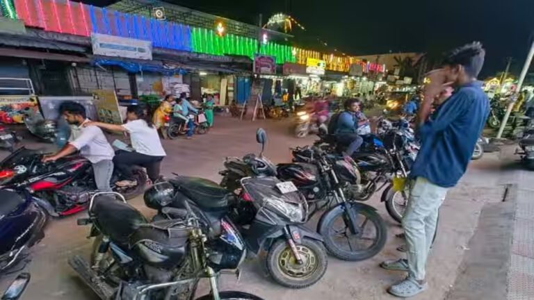 சிங்கபெருமாள் கோவிலில் மீண்டும் ஆக்கிரமிப்புகள்; போக்குவரத்து நெரிசலில் மக்கள் அவதி