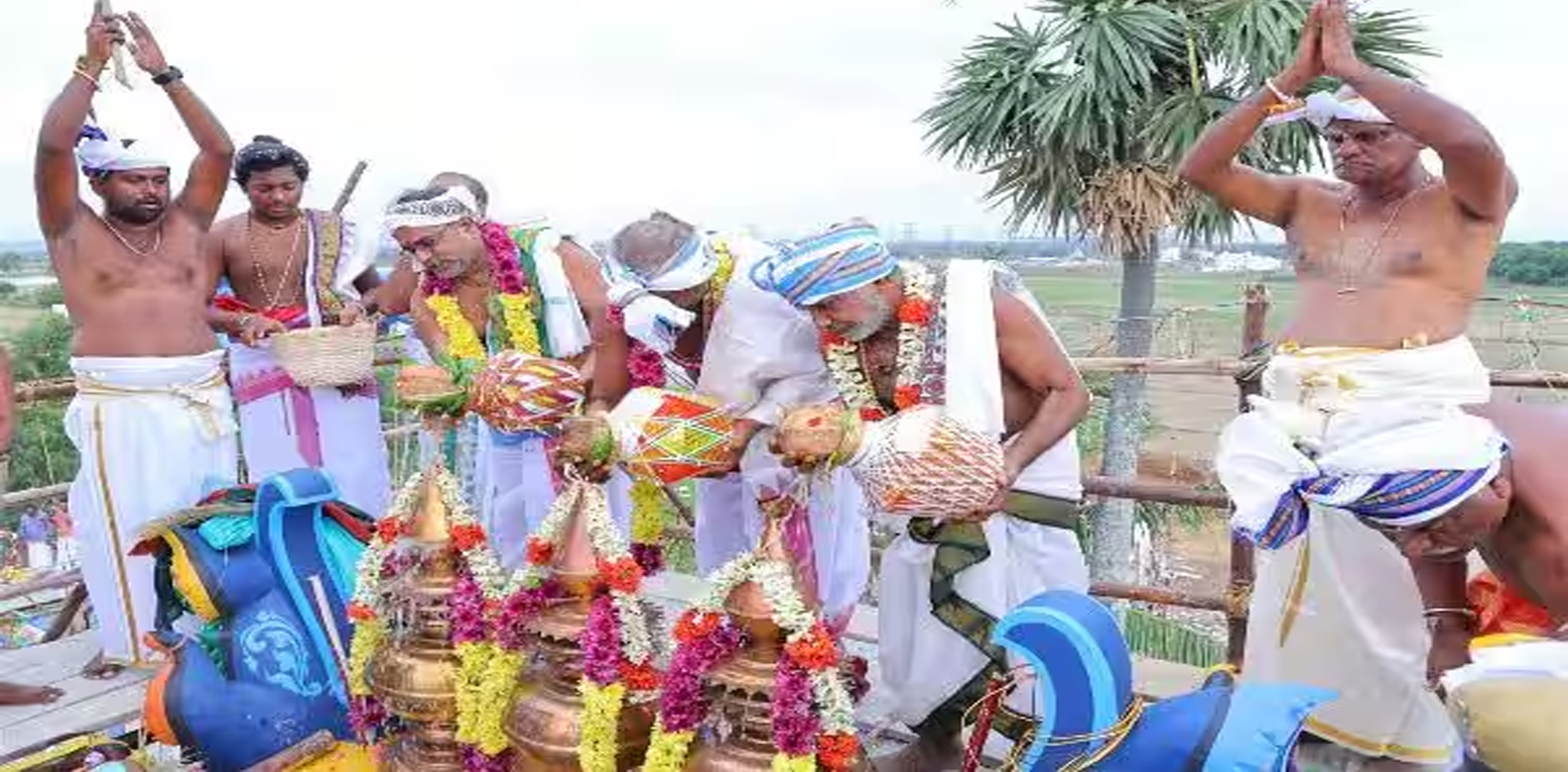 பாண்டூர் வேண்டவராசி அம்மன் கோவில் கும்பாபிஷேகம்; 20,000 பக்தர்கள் தரிசனம்
