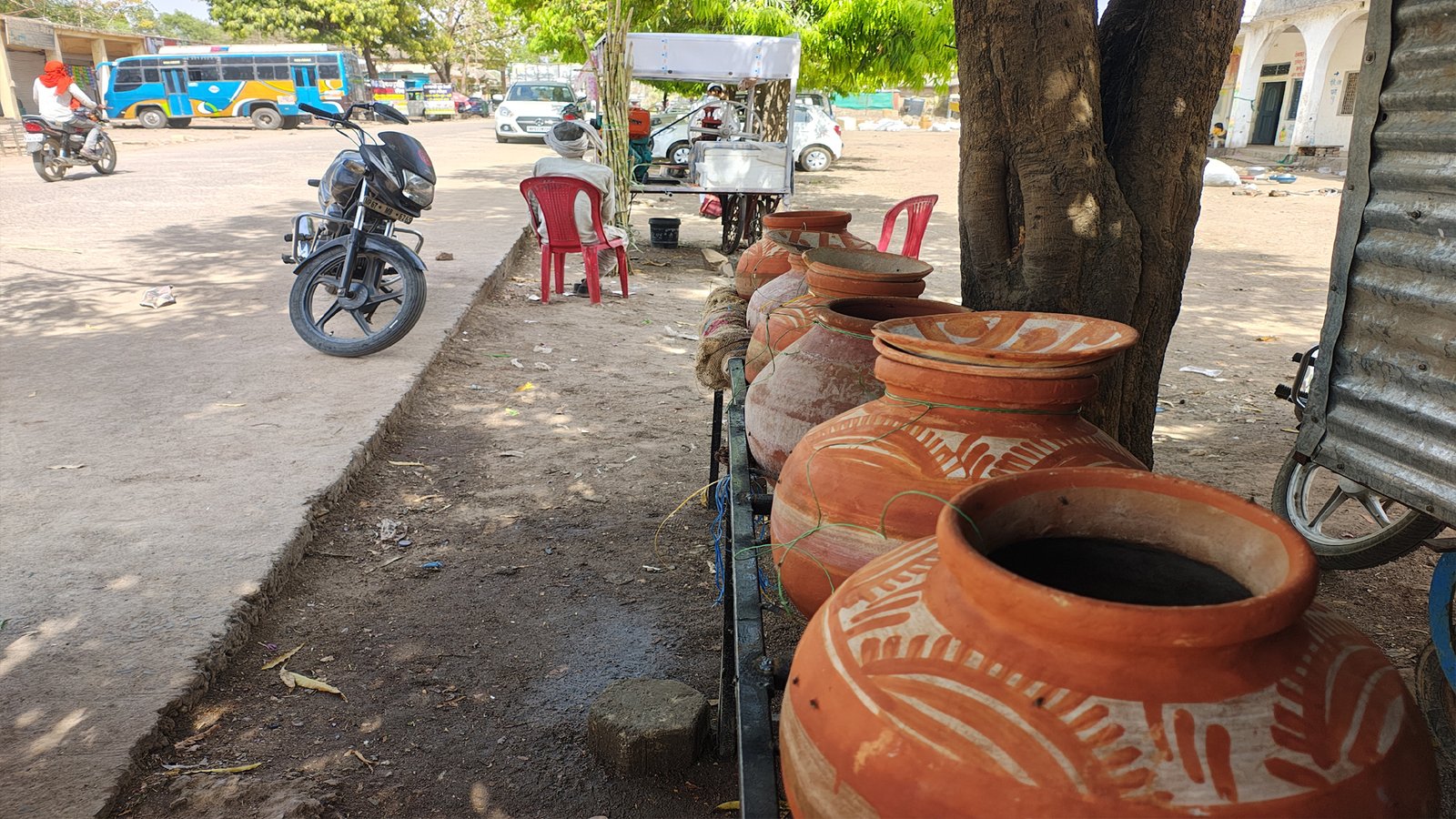 WATER POT