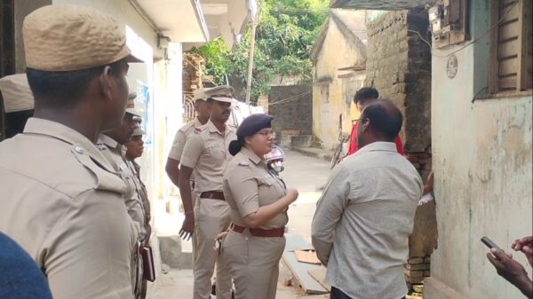 "மாமூல் கேட்டால் போன் பண்ணுங்க!": 50 போலீசாருடன் எஸ்பி ஐமன் ஜமால் நள்ளிரவில் அதிரடி!