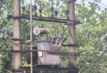 சிங்கப்பெருமாள் கோவிலில் நள்ளிரவு பரபரப்பு: டிரான்ஸ்பார்மர் தீப்பற்றி எரிந்து மின்தடை!