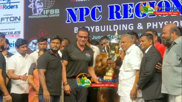 மேடையில் முறுக்கி நின்ற வீரர்கள் - பரிசு கொடுத்து கவுரவித்த அமைச்சர்கள் ஆனந்த், சரத்குமார்...