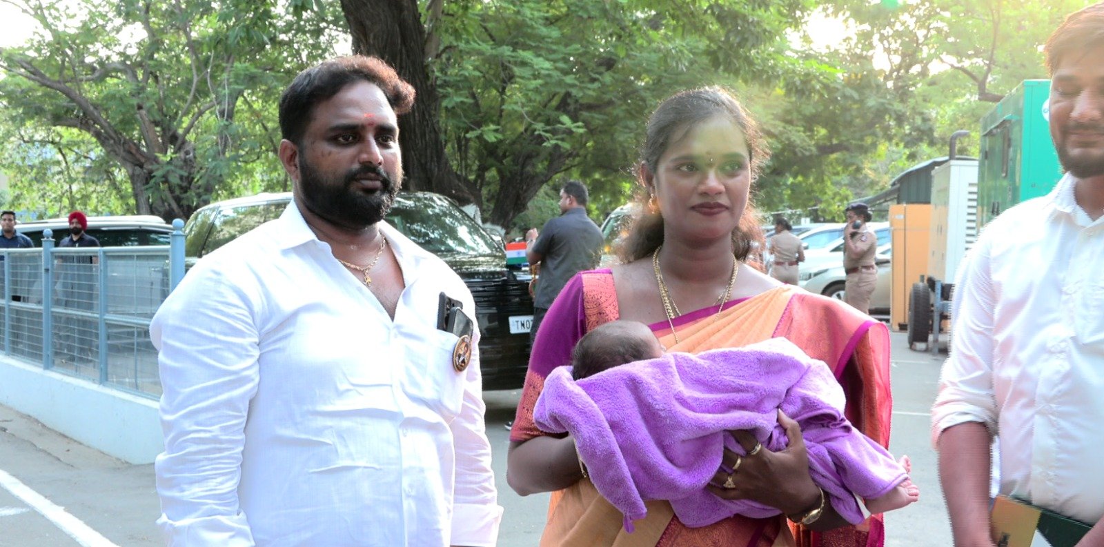 திருவிக நகர் எம்.எல்.ஏ. குழந்தைக்கு பெயர் வைத்த முதல்வர் விஜய்!