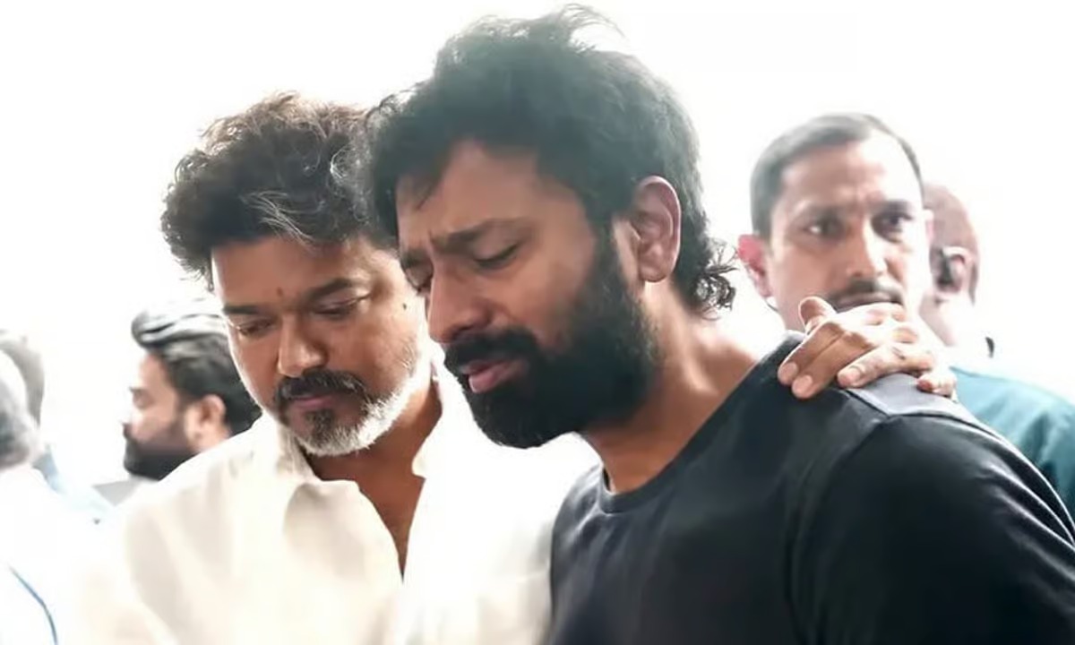 "பதவி அந்தஸ்தைப் பாராமல் அம்மாவிடம் மண்டியிட்டு ஆறுதல் கூறிய முதலமைச்சர் விஜய்க்கு நடிகர் சாந்தனு உருக்கமாக நன்றி!