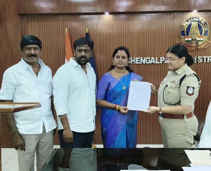 அதிமுக நிர்வாகிகள் அவதூறு பேச்சு: எஸ்.பி. அலுவலகத்தில் மரகதம் குமரவேல் புகார்