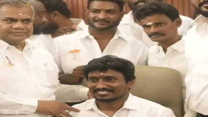 mla office open