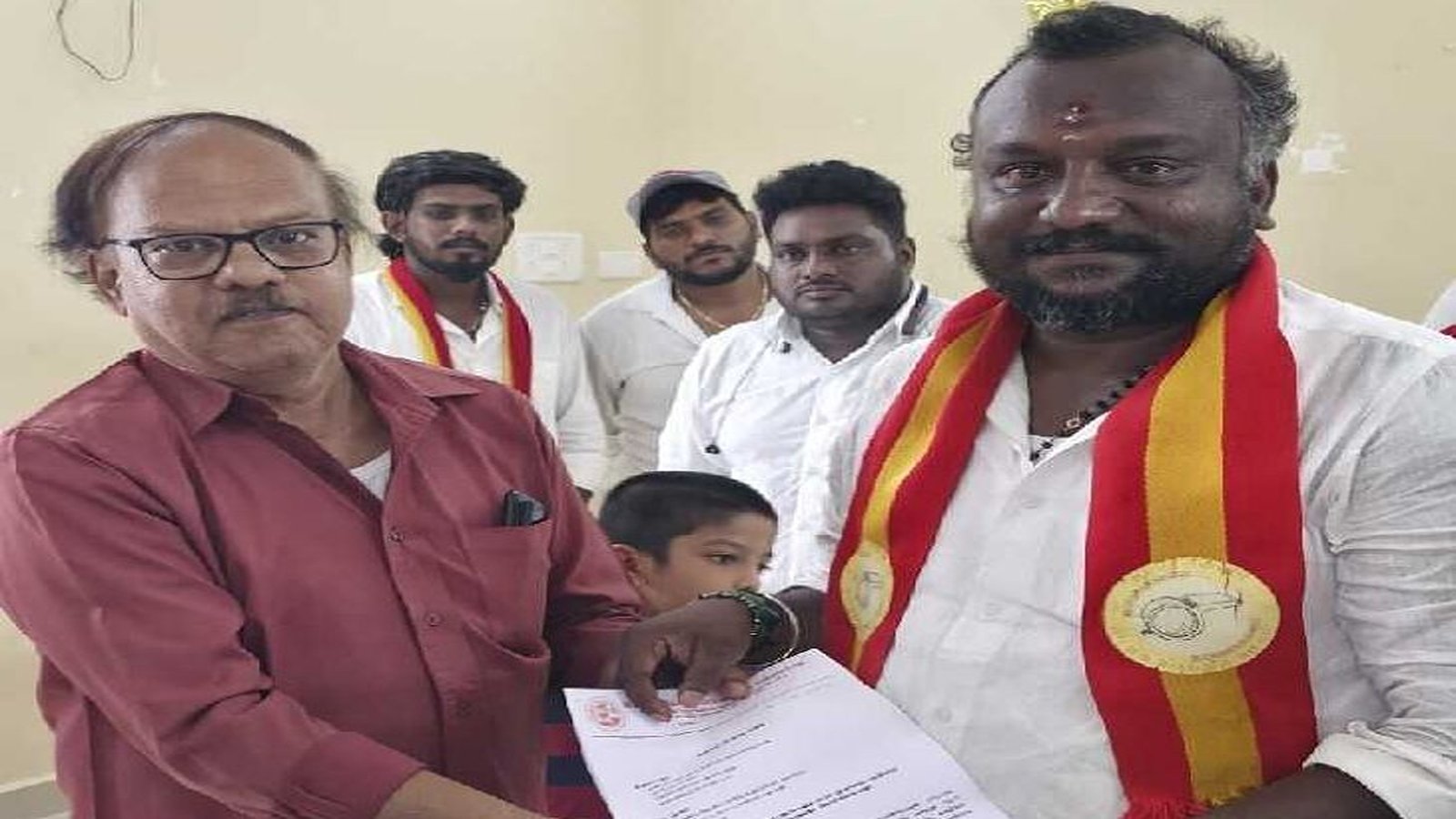 mla thiaga meet public