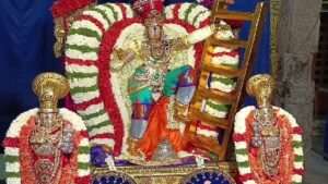 திருவொற்றியூரில் விடையாற்றி உற்சவம்: ஏணிக்கண்ணன் அலங்காரத்தில் காட்சியளித்த கல்யாண வரதராஜ பெருமாள்!