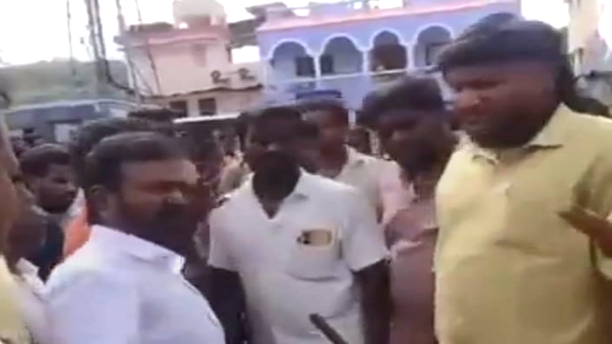 இருகுன்றப்பள்ளி விபத்து: நிவாரணம் கோரி விசிக சாலை மறியல்