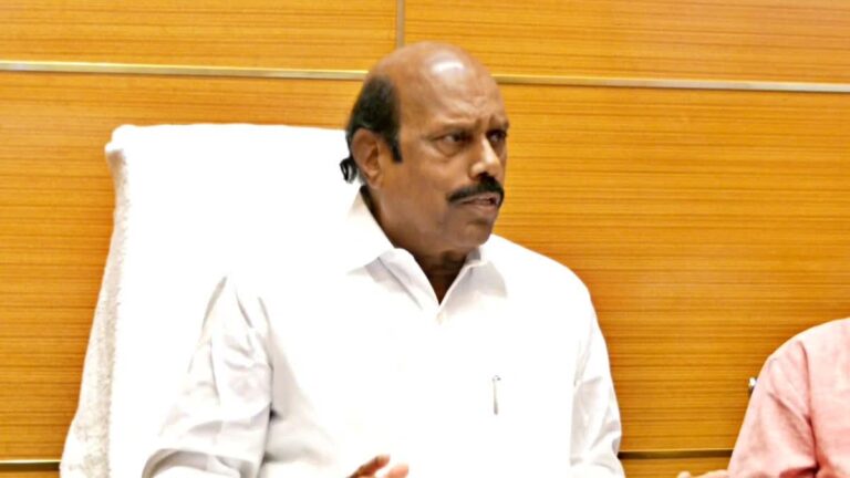 எ.வ.வேலுவுக்கு லஞ்ச ஒழிப்புத் துறை சம்மன் 2026: சாலைகள் சீரமைப்புப் பணிகளில் நிதி முறைகேடு புகார்!