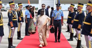 ருமேனியா சென்றடைந்தார் குடியரசுத் தலைவர் திரௌபதி முர்மு: உற்சாக வரவேற்பு!