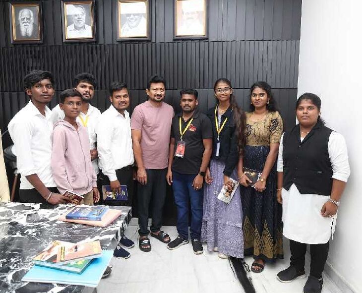 இளைஞர்களை பாராட்டிய உதயநிதி ஸ்டாலின்