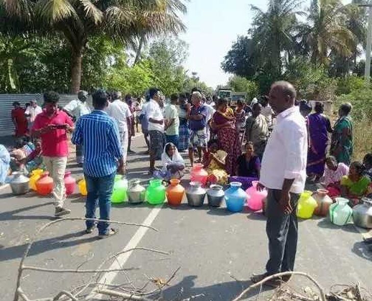 குடிநீர் தட்டுப்பாடு: காலிக் குடங்களுடன் செய்யூரில் மறியல்