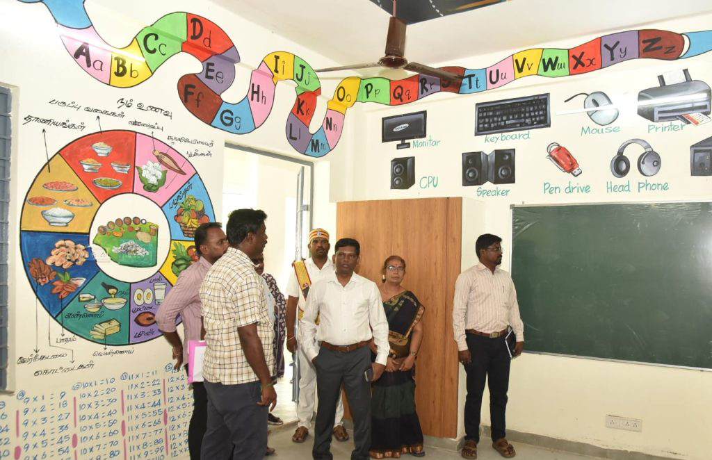 ஊரப்பாக்கத்தில் புதிய பள்ளி, பாலப் பணிகளை ஆய்வு செய்த ஆட்சியர்