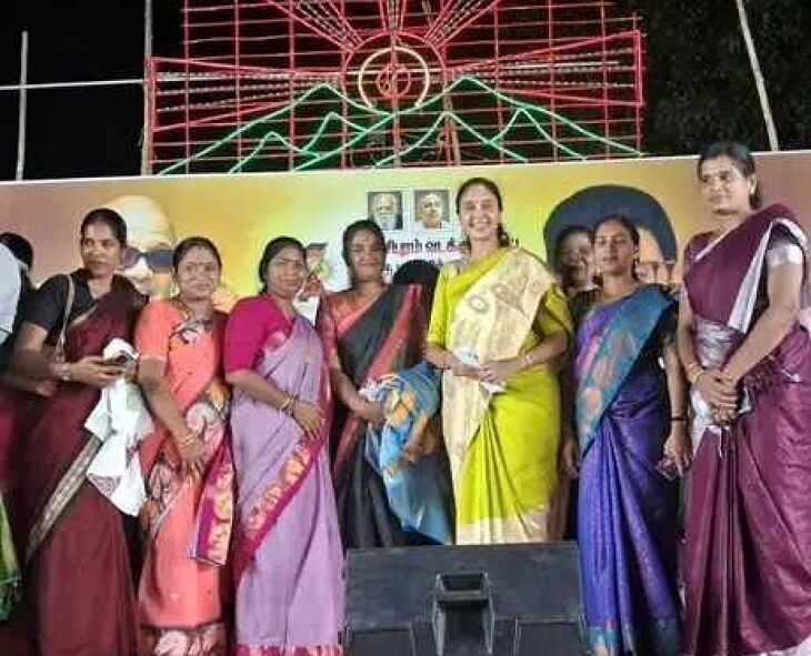 கருணாநிதி பிறந்தநாள்:  பெண்களுக்கு நலத்திட்ட உதவிகள்