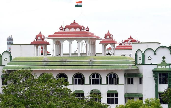 “ஆடல் – பாடல் நிகழ்ச்சிகளுக்குக் கடும் கட்டுப்பாடு!” – ஆடை விவகாரத்தில் சென்னை உயர் நீதிமன்றக் கிளை அதிரடி உத்தரவு!