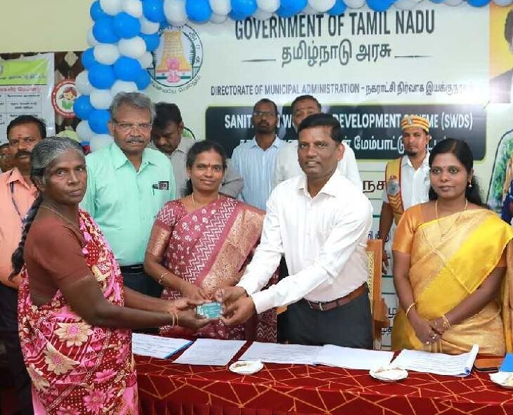 தூய்மை பணியாளர்களுக்கான நலத்திட்ட முகாம் தொடக்கம்