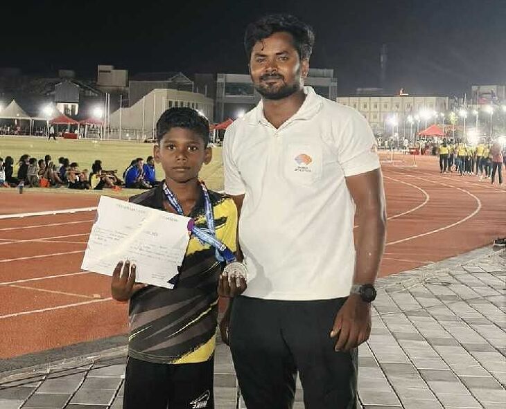 தடகளப் போட்டியில் செங்கல்பட்டு மாணவனுக்கு  வெள்ளிப் பதக்கம்