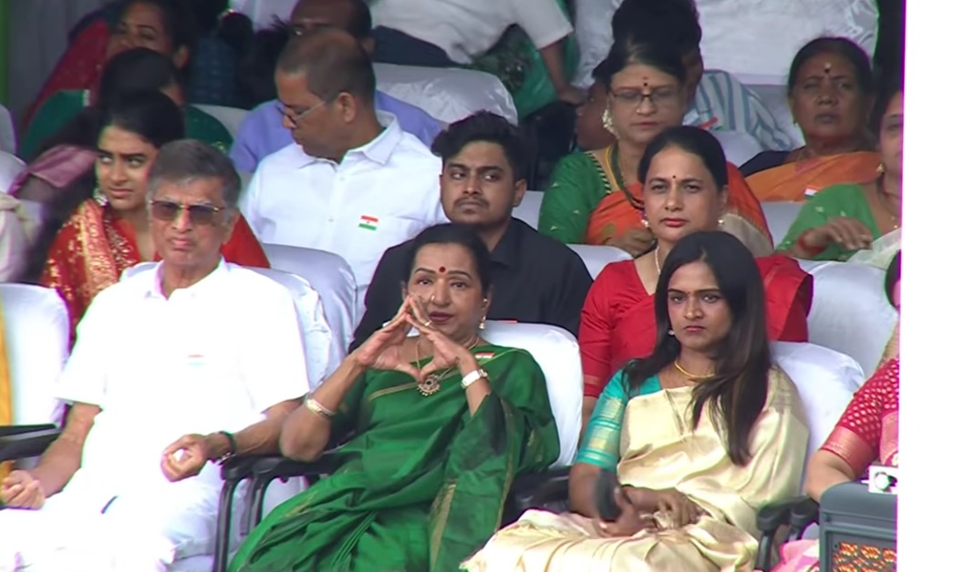 அடுத்தாண்டுக்குள் விஜய் நிறைய சாதிப்பார்: தந்தை எஸ்.ஏ.சந்திரசேகர் பேட்டி!