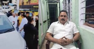 கேரள முதல்வர் காரை மறித்து மிரட்டிய காங்கிரஸ் நிர்வாகி செந்தி அனில் கட்சியிலிருந்து நீக்கம்!