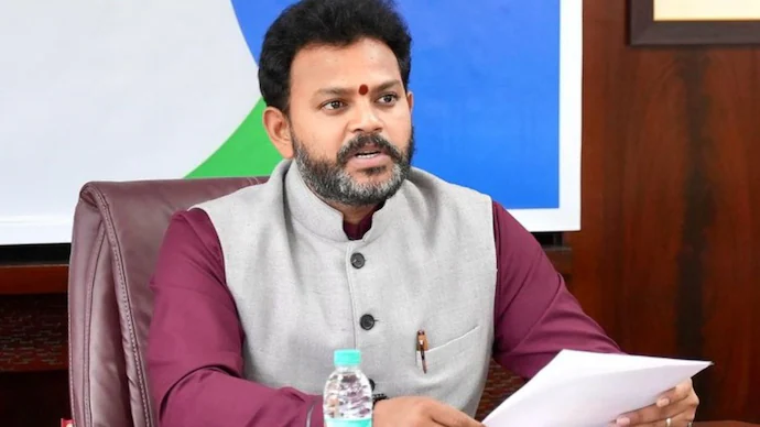 விமானிகளுக்கு ஆண்டுக்கு ஒருமுறை போதை பரிசோதனை: மத்திய அமைச்சர் ராம்மோகன் நாயுடு அறிவிப்பு!