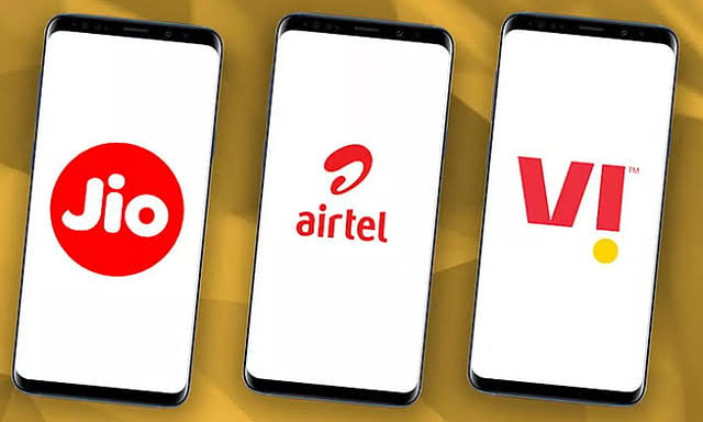 “செல்போன் பயனர்களுக்கு மீண்டும் அதிர்ச்சி” – 15% வரை உயர்கிறது ஜியோ, ஏர்டெல், விஐ ரீசார்ஜ் கட்டணங்கள்!