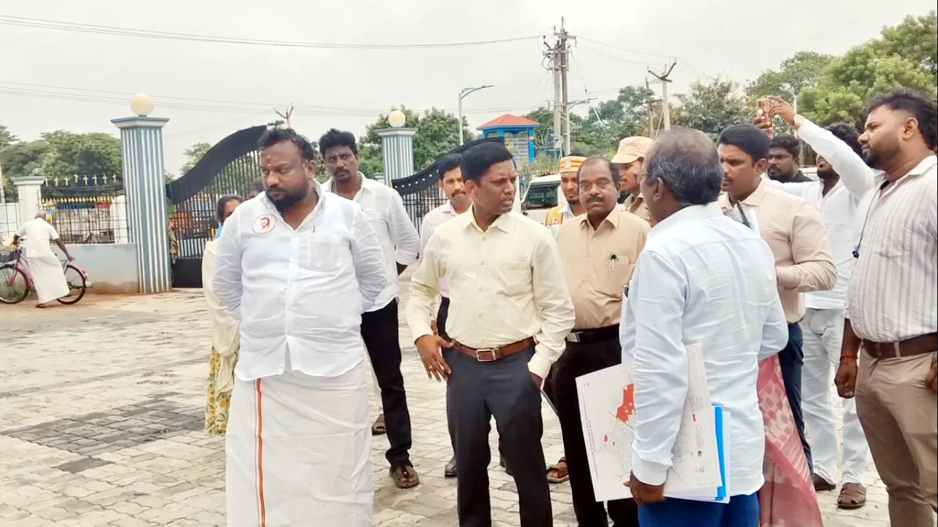 மழை வெள்ளத்தை சமாளிக்க என்ன தயார்? – கூடுவாஞ்சேரியில் ஆட்சியர் வீரப்பன் ஆய்வு!